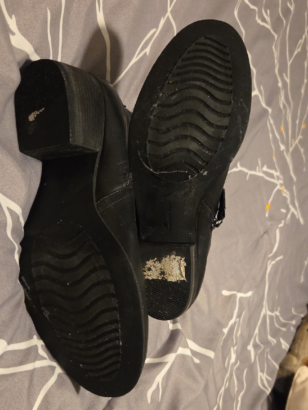 Clarks Black Leather Ankle Booties - 8.5 - Picture 9 of 9